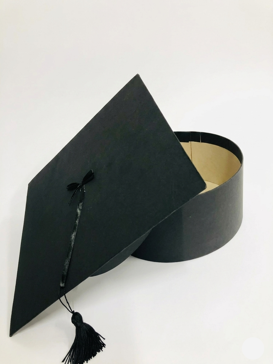 Graduation box