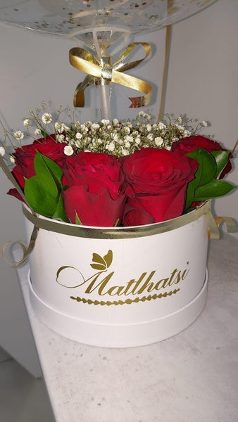 Ever Red Personalized Hamper