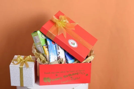 Fetch Your Body Personalized Hamper