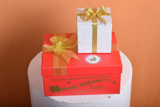 Fetch Your Body Personalized Hamper