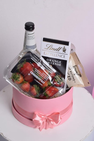 Pink Celebration Personalized Hamper