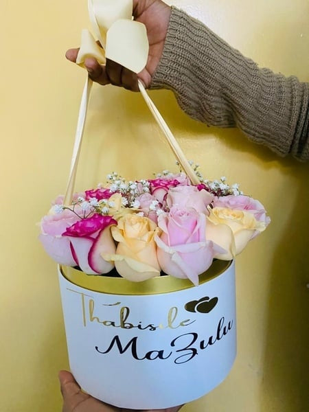 Mixed Roses In Hat Box