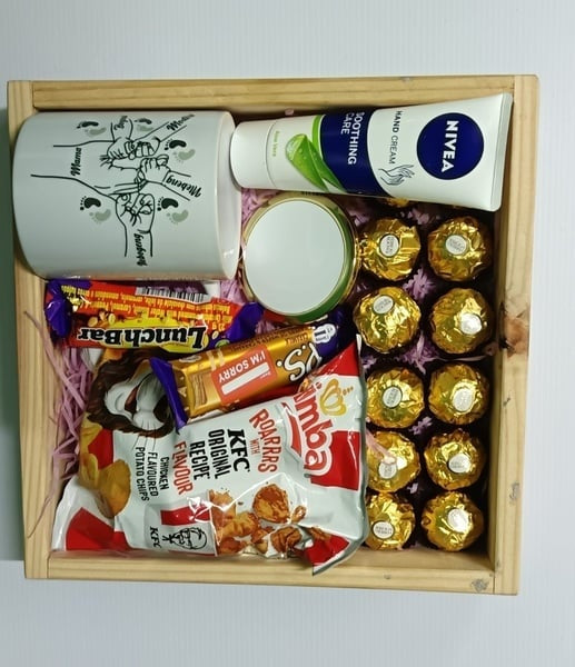 "Pamper & Indulge" Gift Hamper