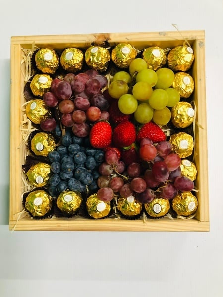 "Sweet & Fresh Delight" Hamper