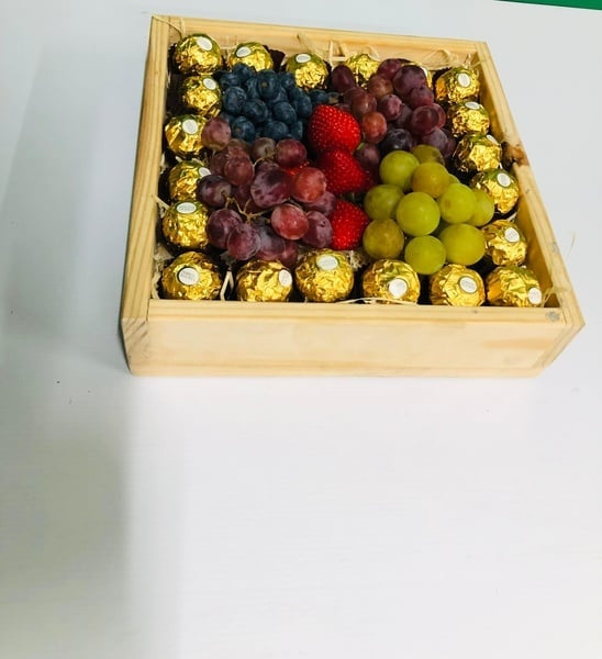 "Sweet & Fresh Delight" Hamper