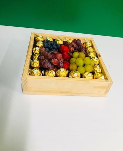 "Sweet & Fresh Delight" Hamper